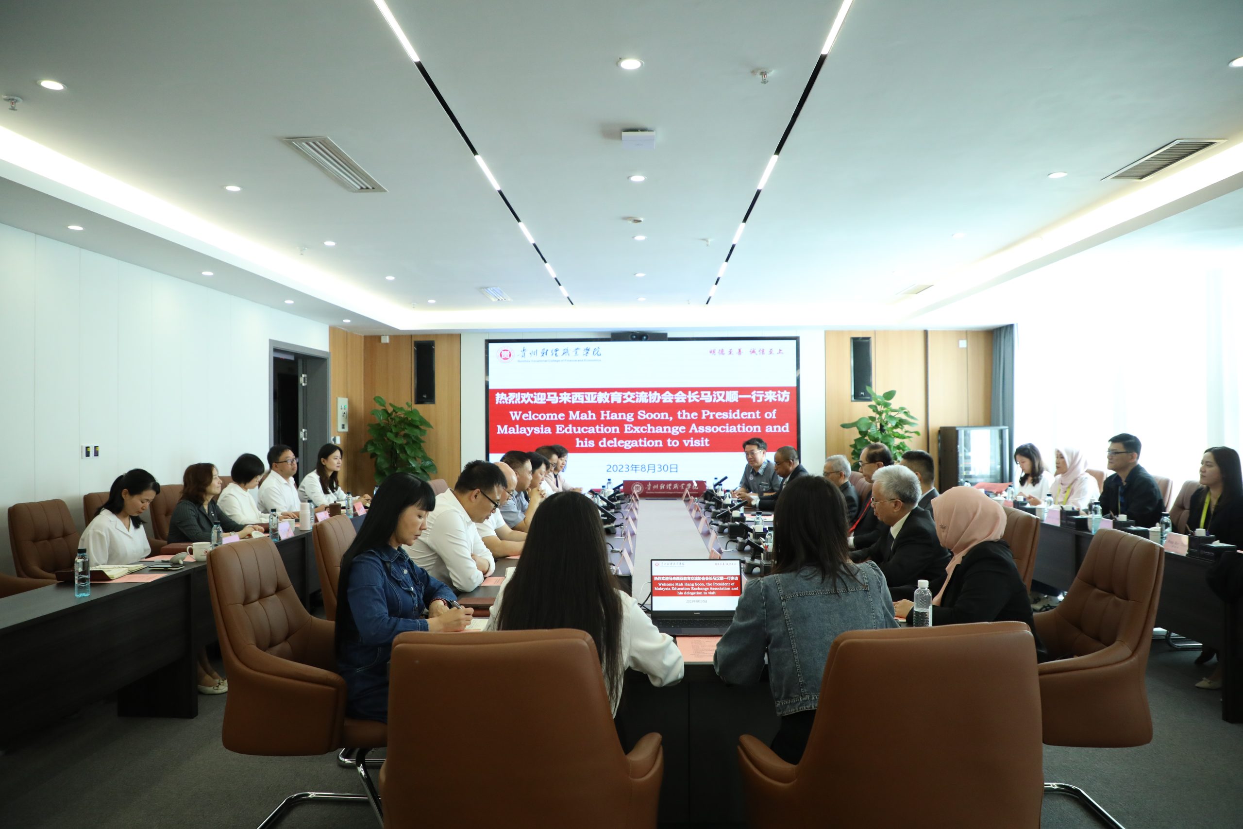 0c5b92d680f9591a3efc767d07fb3151